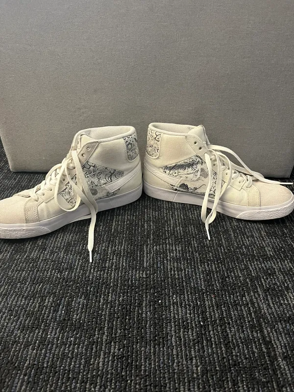 Nike Blazers - Image 5