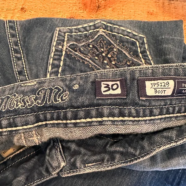Miss Me JP5129 Boot Cut Fleur De Lis Embellished Jeans Size 30 - Image 7