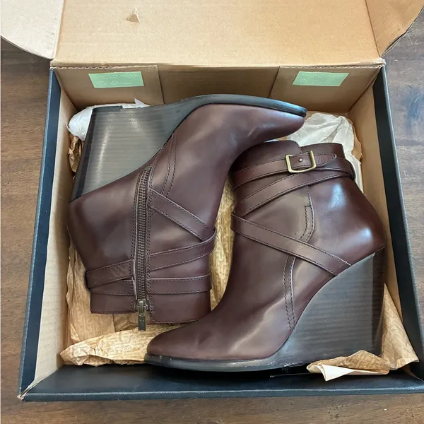 Frye Cece Jodhpur Boots Women’s 9 Dark Brown Used In Box Wedge Bootie Buckle - Image 3