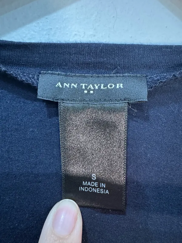 Navy Ann Taylor Mixed Media L/S Top Size S EUC - Image 7