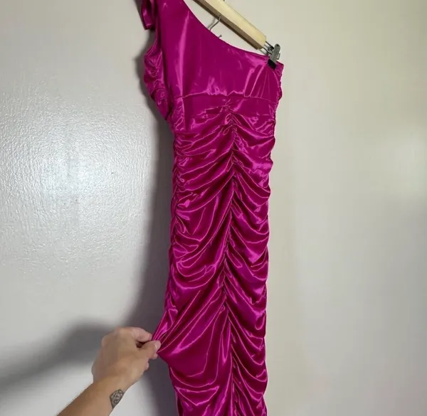 CLEARANCE! Pink Ruby Rox One-Shoulder Ruched Dress Size S Junior NWT - Image 4