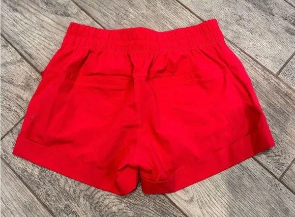Lululemon hot pink size 4 - Image 2