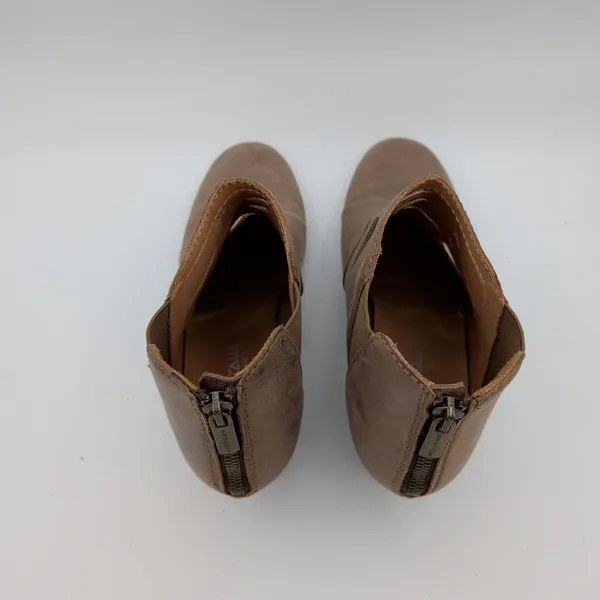 Aquatalia Freida Boots $395 Womens Taupe‎ Leather Cut Out Ankle Booties Size 8.5 - Image 6
