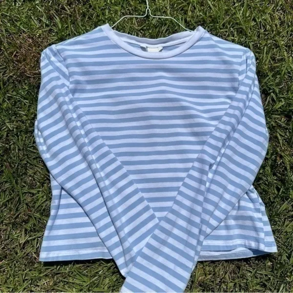 H&M women’s stripped long sleeve tee size large - Image 5