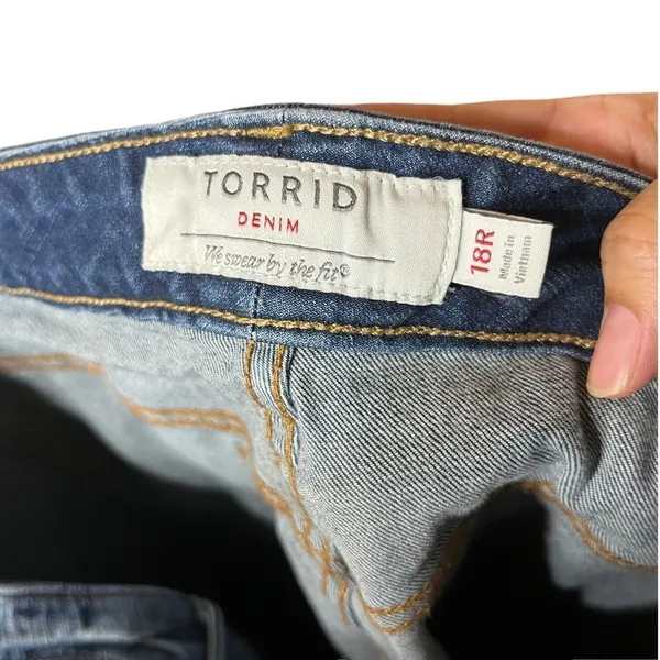 Torrid Women’s Jeans size 18R - Image 7