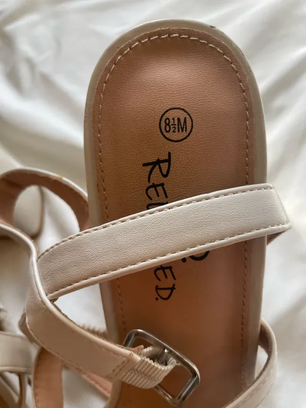 White high heels Size 8.5 - Image 2
