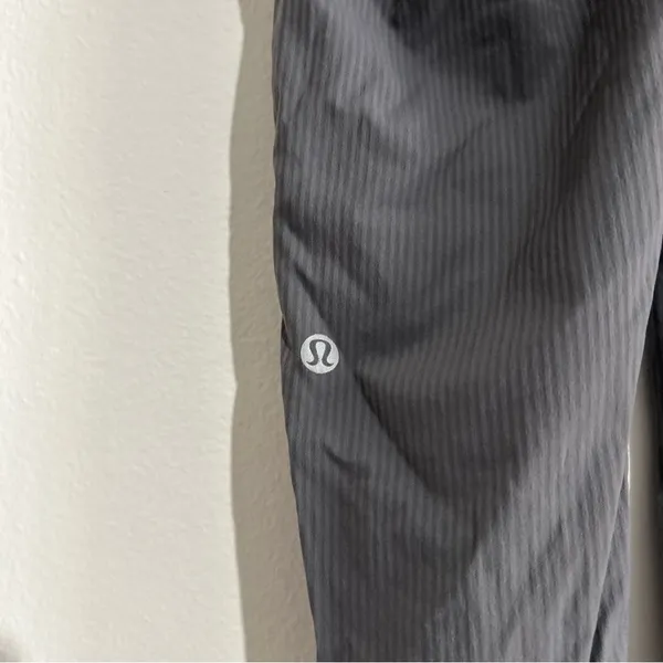 Lululemon Dance Studio Joggers Titanium Grey Size 2 Athletic Casual Travel - Image 3