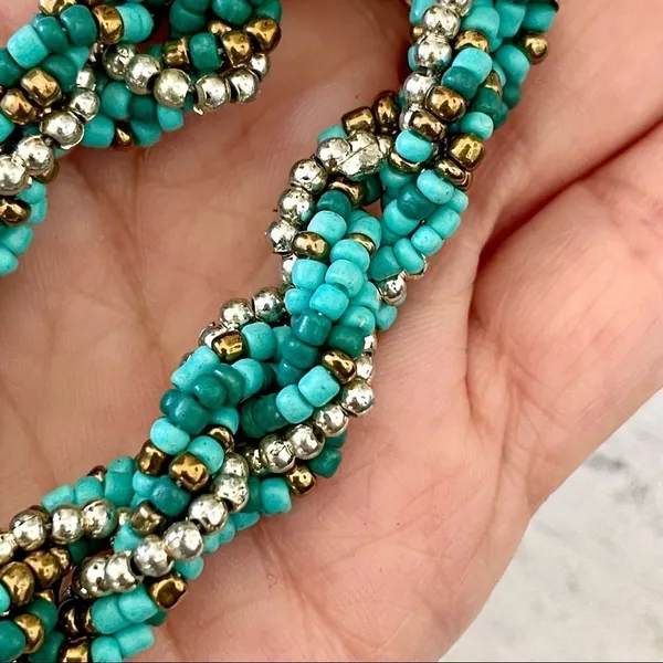 Blue silver gold tone twisted beaded bracelet - Image 6