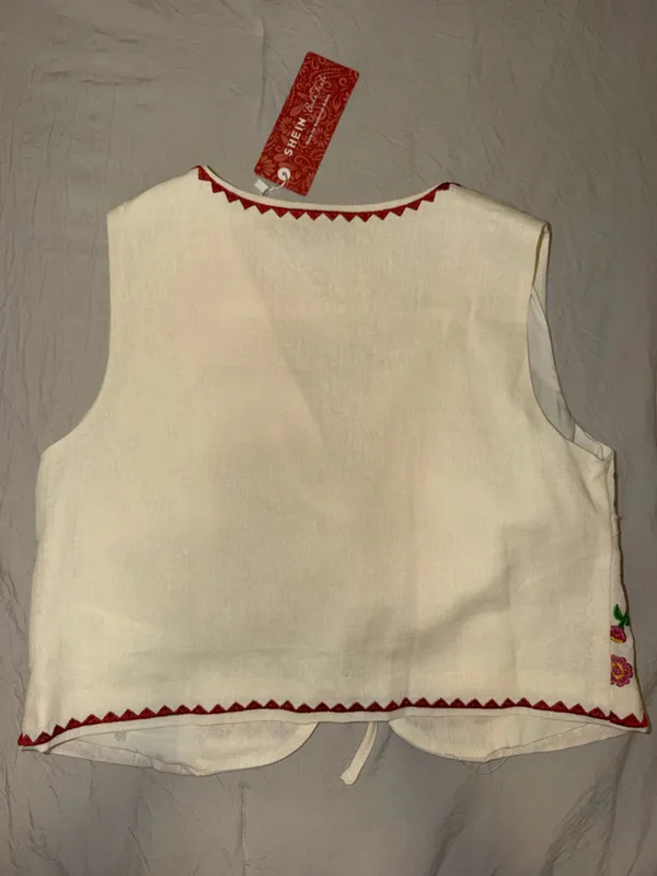 SHEIN Cream Embroidered Floral Vest with Red Trim - Image 3