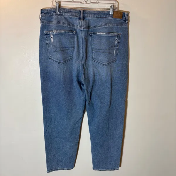 American Eagle Mom Straight Jean Size 18 Medium Blue - Image 4