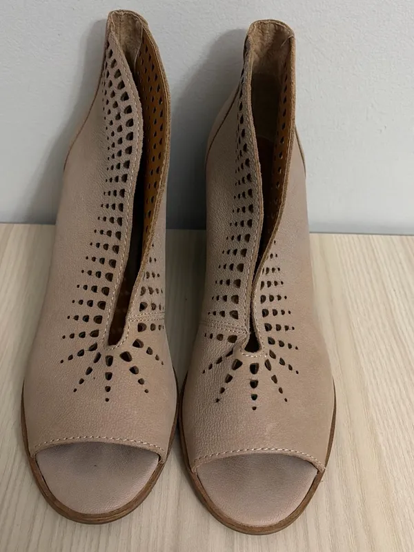 Lucky Brand Taupe Peep-Toe Block ankle booties size 10 - Image 2