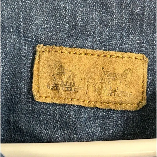 Original Trucker jacket Levi’s women size small slim fit - Image 7