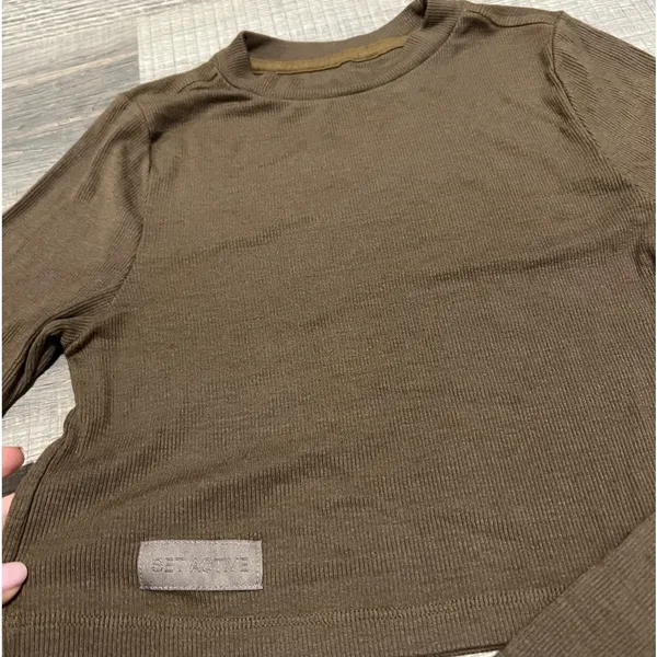 Set Active REMIX FORM CROP LONGSLEEVE - COOKIE - Image 2