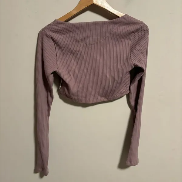 NWT Adidas Studio Lounge Ribbed Cropped Long Sleeve Tee Pink Mauve- Size Medium - Image 6