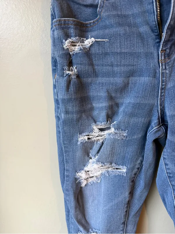 American Eagle Dream Jean Distressed High Rise Jeans Size 4 Short - Image 2