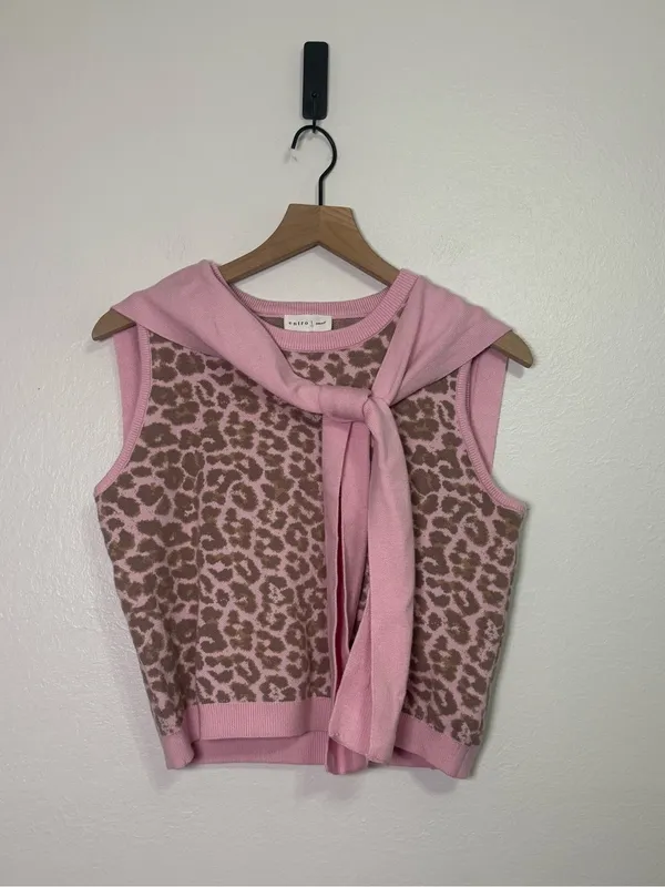 Entro Sleeveless Leopard Top with Scarf Detail - Image 2