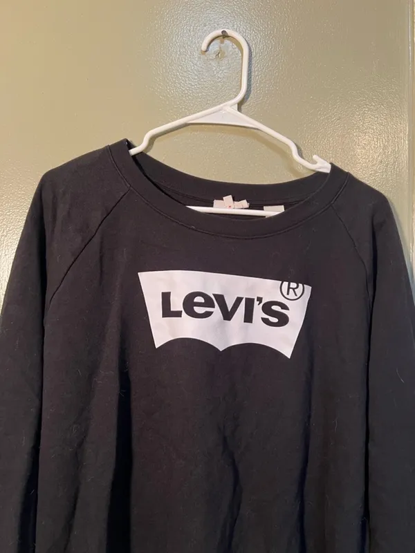 Levi's Women's Size XL Crewneck Sweatshirt Black White Batwing Graphic Classic - Image 3