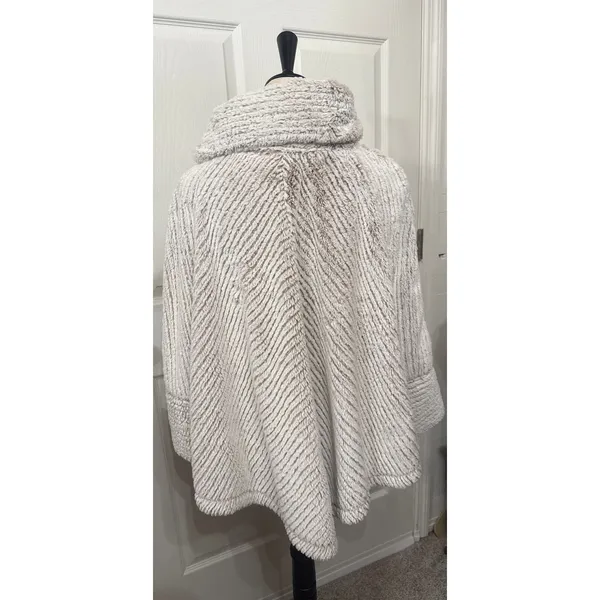 Capote Faux Fur Cape Poncho S/M Cream Plush Turtleneck Cowl Neck Winter - Image 6