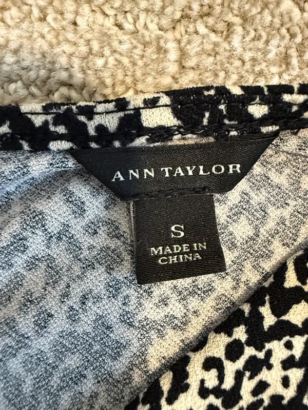 Ann Taylor black/cream knit top sz S - Image 5