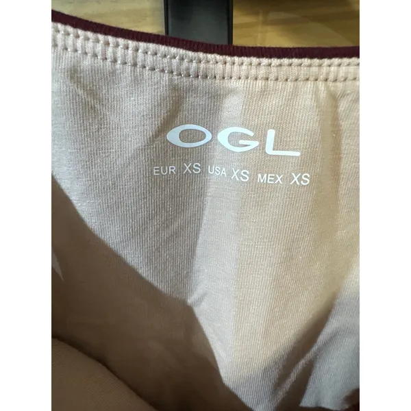 OGL Ribbed Built-In Bra Tank Top Burgundy Size XS Stretchy Cooling Fabric New - Image 7