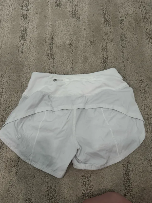 Lululemon High-Rise Shorts White Speed Up 2.5" Women’s 0 - Image 3