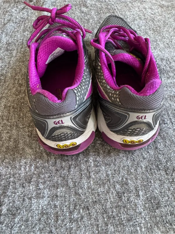 ASICS Women's Gray and Magenta Athletic Running Shoes - Image 7