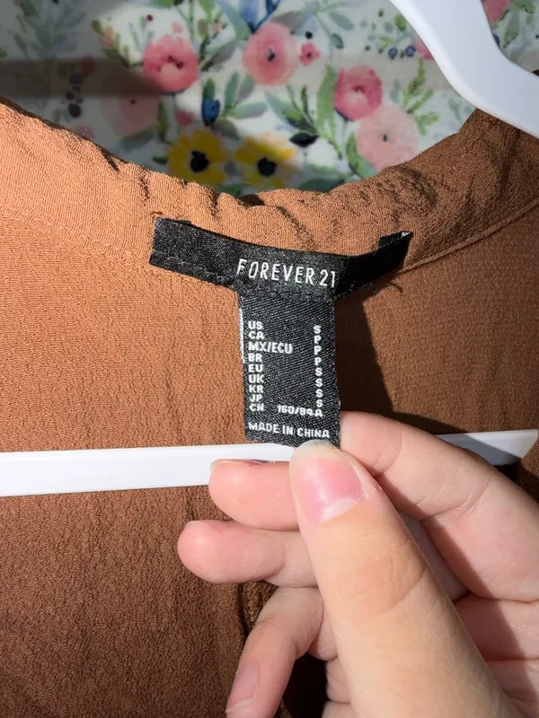 Forever 21 Cropped Button-Up - Image 4