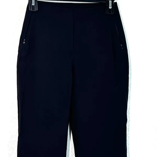 Lululemon On The Move black Luxtreme 31" inseam Straight Leg Women's - Image 4