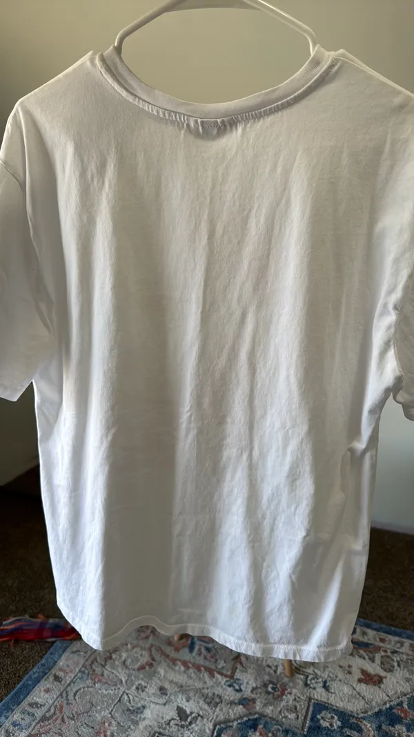 Universal Threads T-Shirt - Image 2