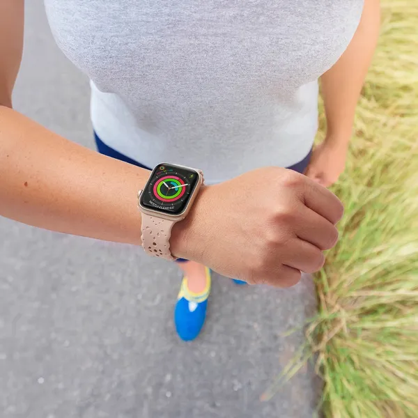 Apple nwt watch bundle band and case - Image 3