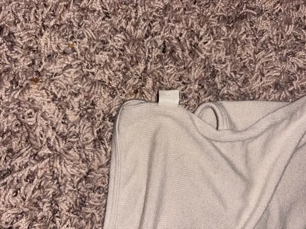 Lululemon Crop Top Long Sleeve  - Image 3
