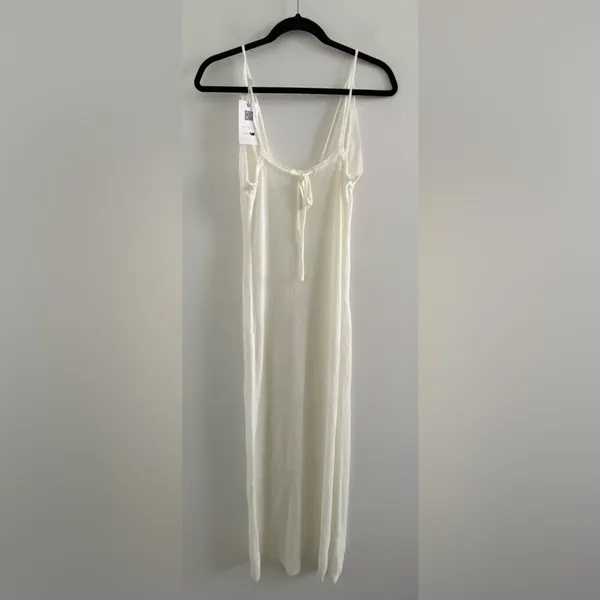 White Knit Halter Maxi Dress Size Medium New With Tag - Image 5