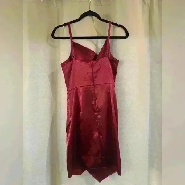 Juniors Burgundy I.N. San Francisco Dress - Image 2