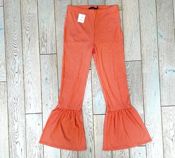 Urban Outfitters Ribbed Ruffle 2-Piece Set - Off-The-Shoulder & Flare Pants - Image 3