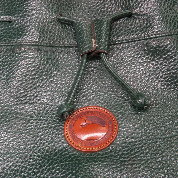 1980s Vintage Dooney & Bourke Forrest Green Leather Drawstring Crossbody Bag - Image 4