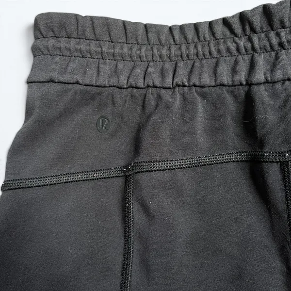 Lululemon Softstreme 4" Shorts Womens 4 Black High Rise Drawstring Pockets - Image 10
