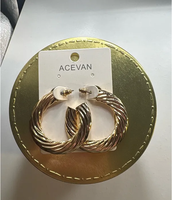 Acevan gold hoops earrings - Image 2