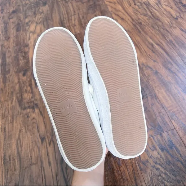 Madewell • Sidewalk Low-Top Sneakers in Leather white cream lace up - Image 12