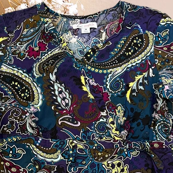 Koi Scrub Top Size M - Image 2