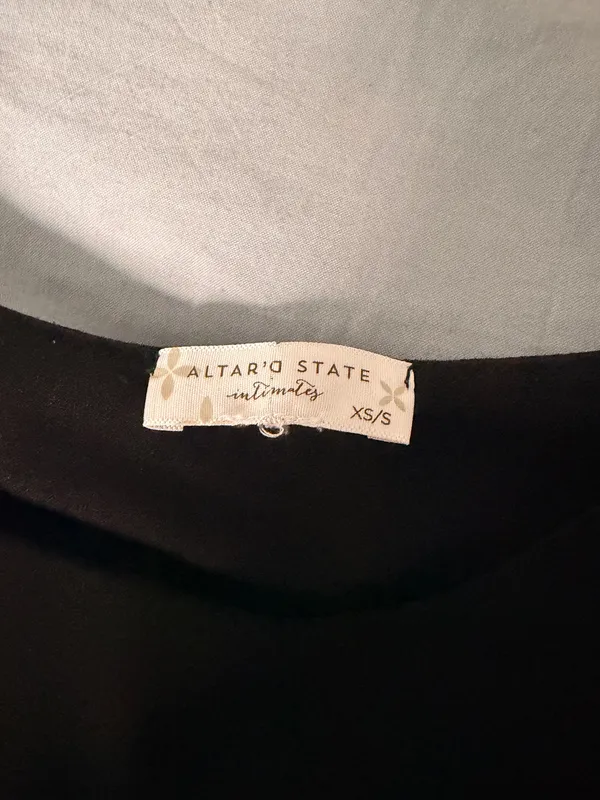 Altar'd State Long Sleeve Top Cropped Black XS - Image 3