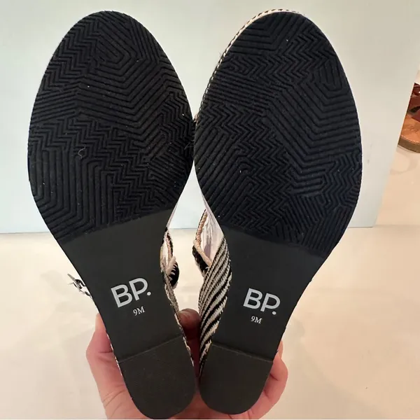 New BP Crochet Platform Wedge Sandals Sz 9 Black Cream Espadrilles Heels - Image 10