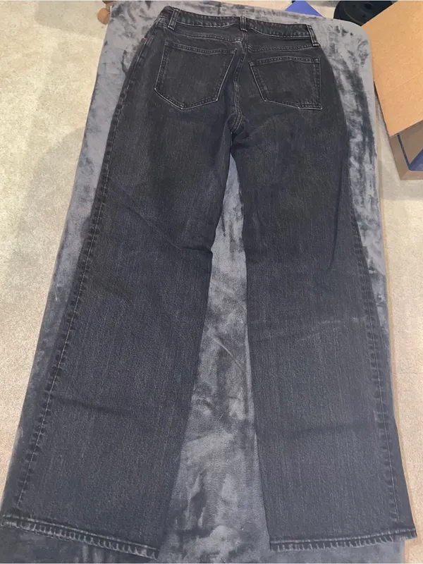 Abercrombie Curve Love High Rise 90s Relaxed Jean in Washed Black Size 28 (6 Regular) - Image 8