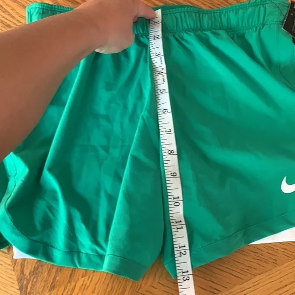 Nwt Nike workout shorts - Image 6