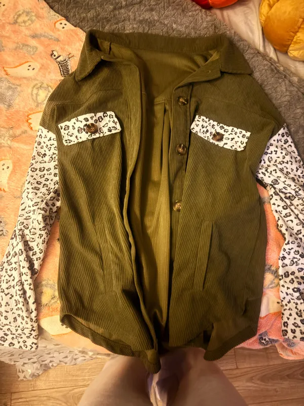 Green button up jacket Size M - Image 3