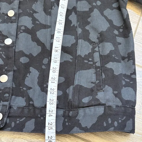 POL Denim Jacket Women LG‎ Black Camo Hand Painted Heart Graphic Streetwear Boho - Image 10