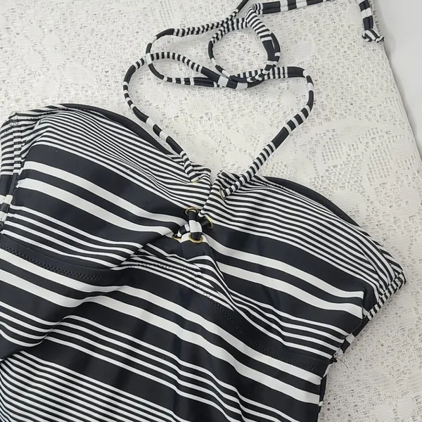 Old Navy striped one piece halter top bathing suit - Image 3