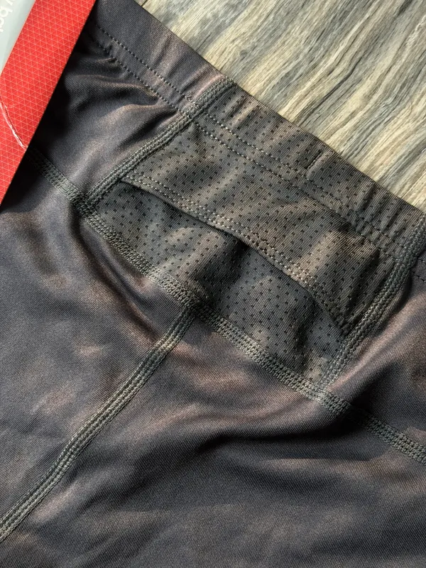 New Balance Charcoal Grey Cropped Leggings - Image 3