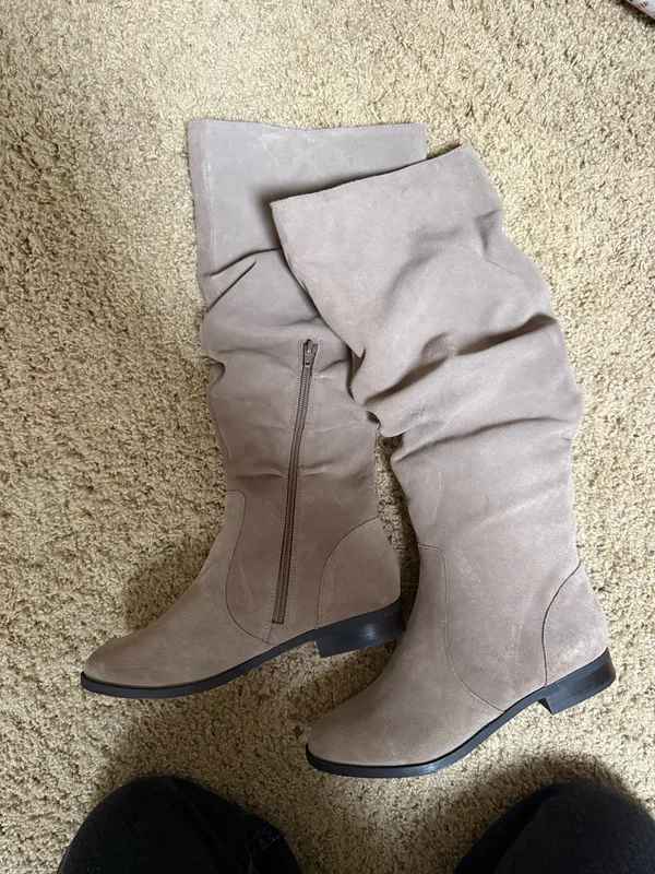 Steve Madden beige suede boots - Image 2