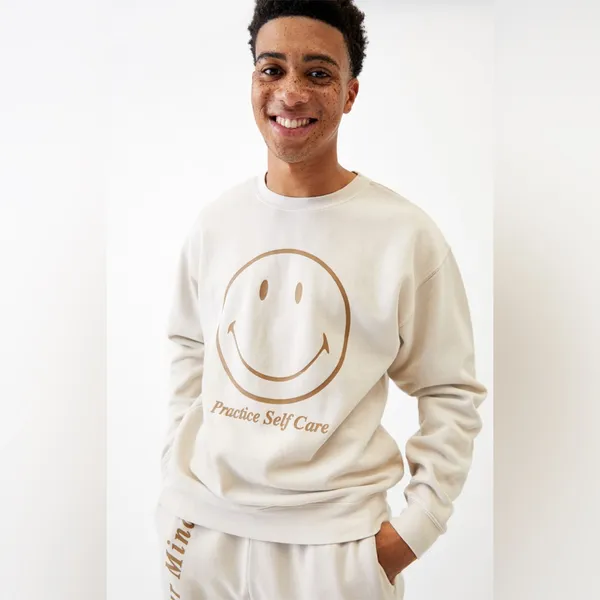 PacSun Cream Smiley Crewneck Sweater - Image 3