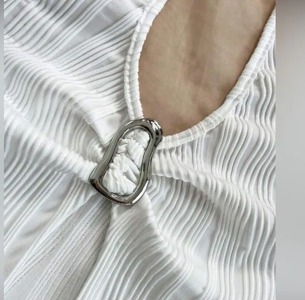Elegant White Halter Top - Image 3